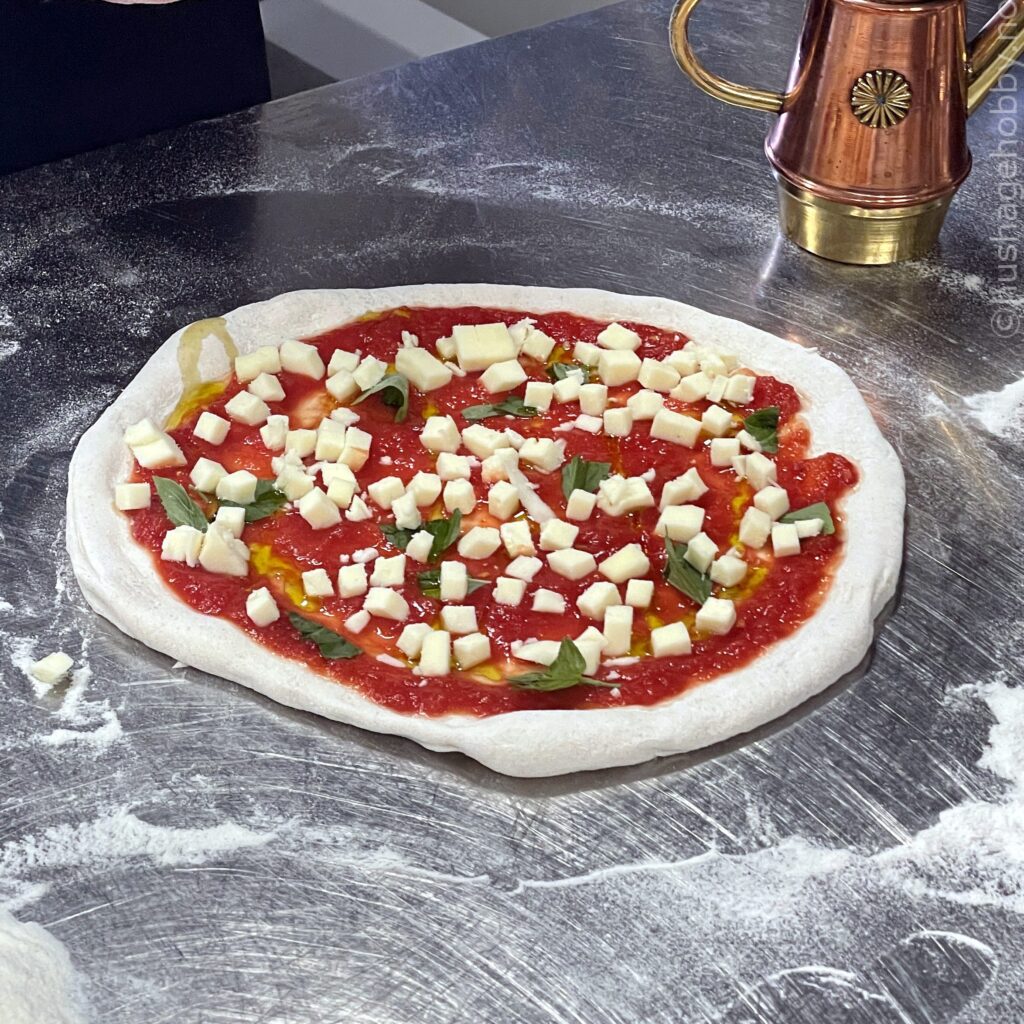 Utbakt napolitansk pizza